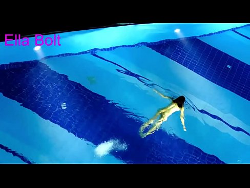 ❤️ මට නැරඹීම නැවැත්විය නොහැක, තරුණ රන්වන්තිය ELLA BOLT නිවාඩු නිකේතනයේ තටාකයේ නිරුවතින් පිහිනීමට හසු විය si.porngifmag.ru ❌️❤